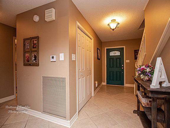 2nd image of 5407 Red Oak Dr