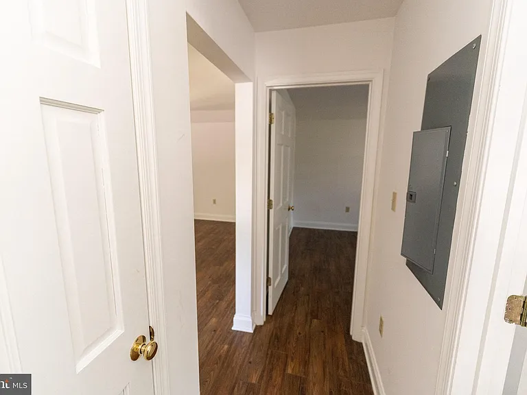 804 Travers St #2 — Photo 15