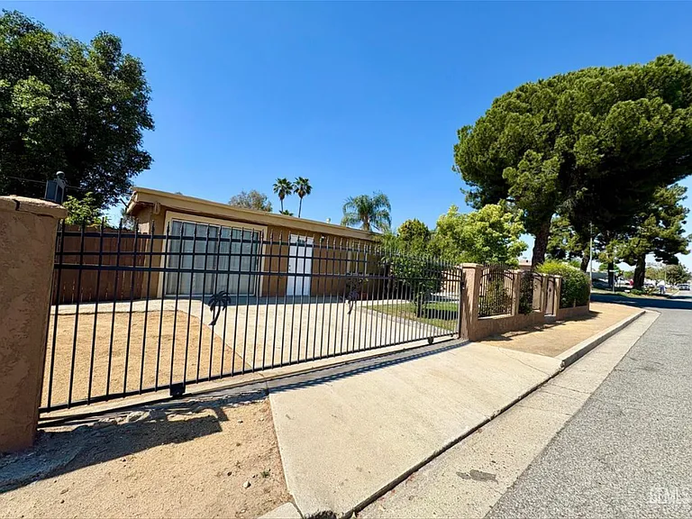 5025 Fillmore Ave #A — Photo 6