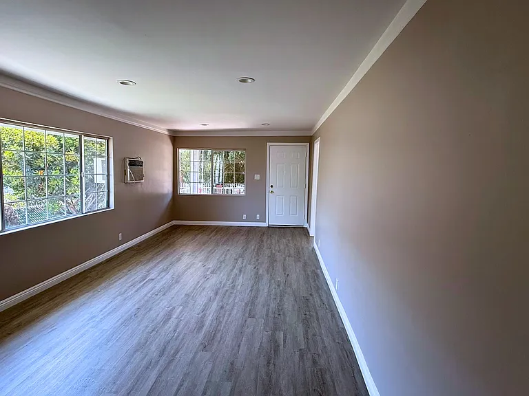 1542 Ricardo St #A — Photo 8