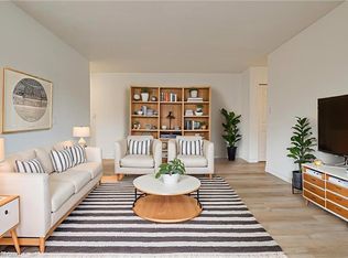 283 Fairway Rd N #405, Kitchener, ON N2A2P1