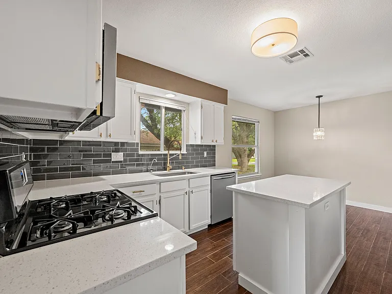 4820 Marblehead Dr — Photo 10