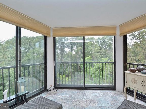 3rd image of 5902 Mount Eagle Dr APT 516
