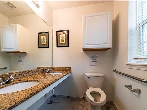 5th image of 204 W Dallas St