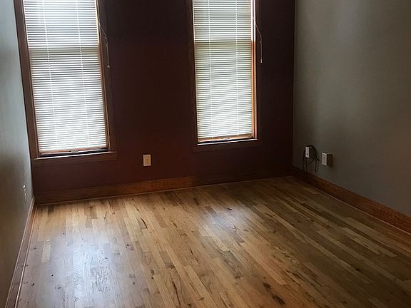 5th image of 104 E Franklin St APT A