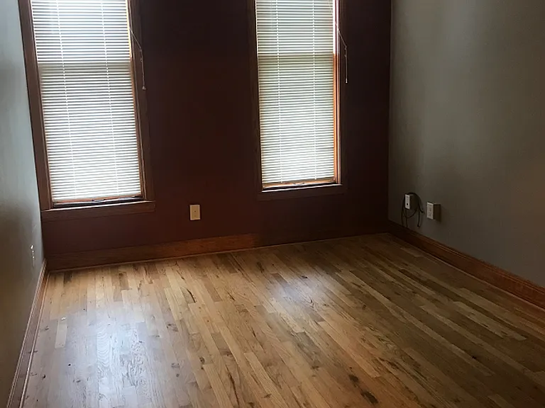 104 E Franklin St #A — Photo 5