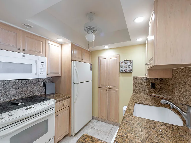 111 Briny Ave #2212 — Photo 7
