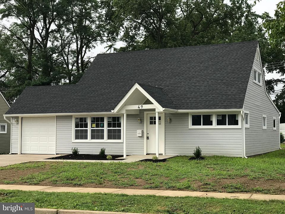1st image of 49 Village Ln