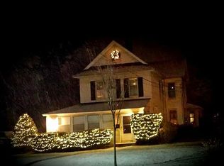 75 Foster Ave, Sayville, NY 11782