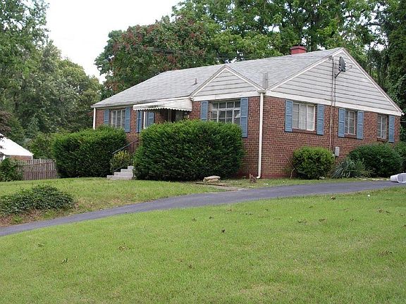 3rd image of 7303 Arthur Dr