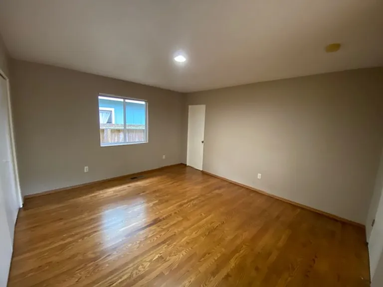 835 Seventeen Mile Dr — Photo 25