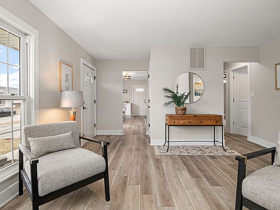 5th image of 16272 Haven Ave