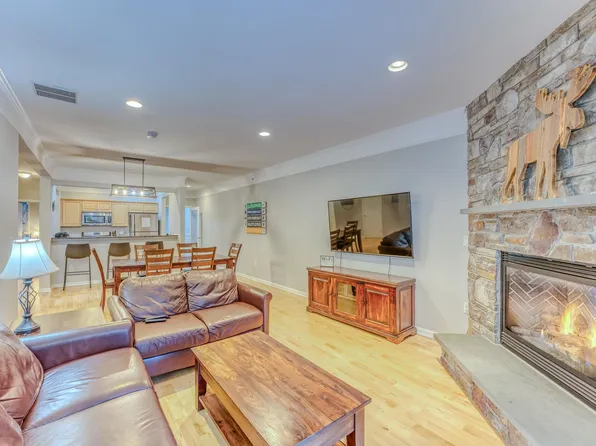 8 Twin Tip Terrace #7, Lincoln, NH 03251