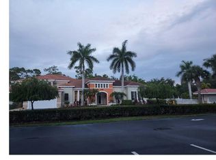 4510 Botanical Place Cir APT 104, Naples, FL 34112