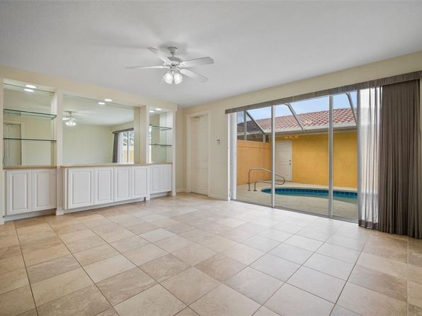 1736 Burgos Dr, Sarasota, FL 34238