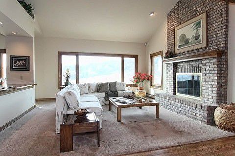 Spacious Living Room with Spectacular Views