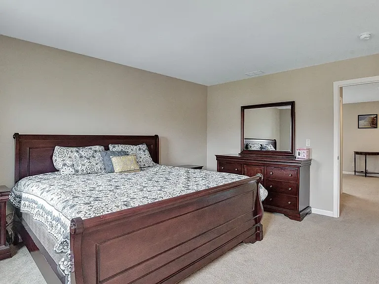6196 NE Sherborne St — Photo 22