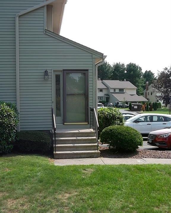 1st image of 702 Summer Hill Dr #702
