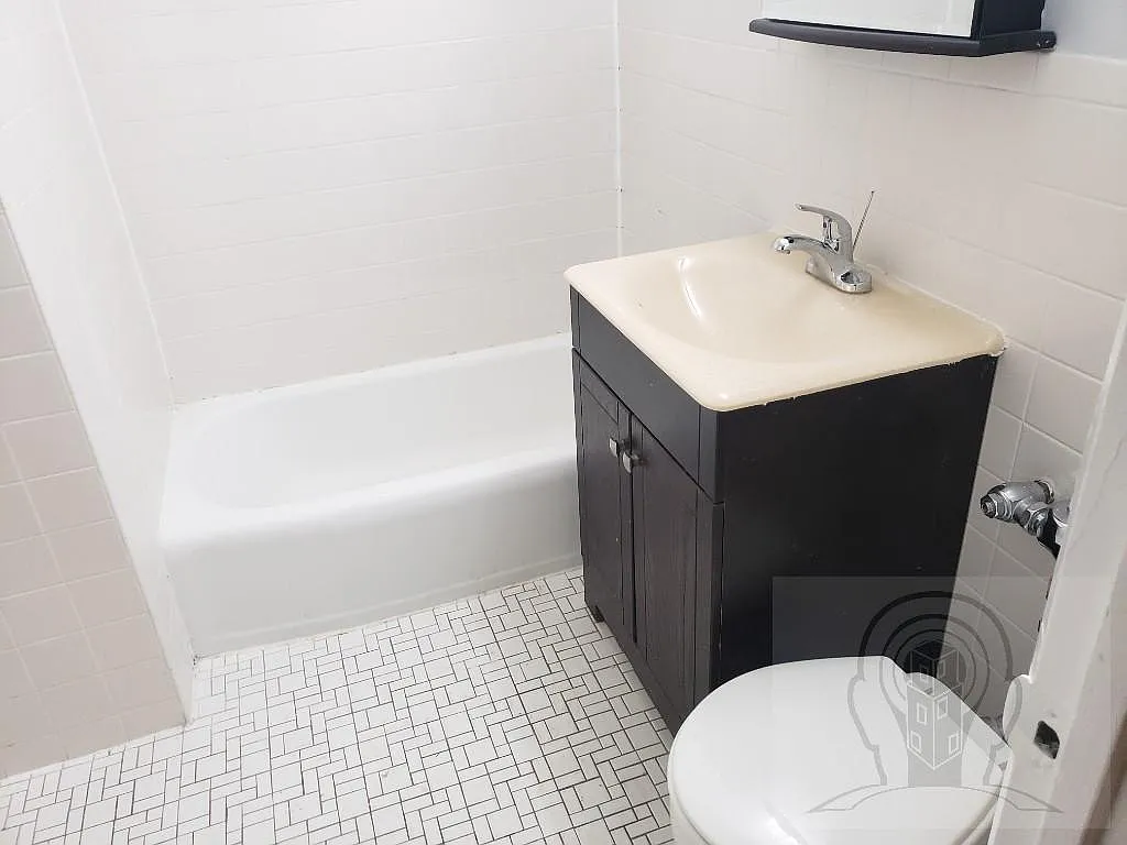Studio, 1.0 bath, 350 sqft, $1,400 — Photo 4
