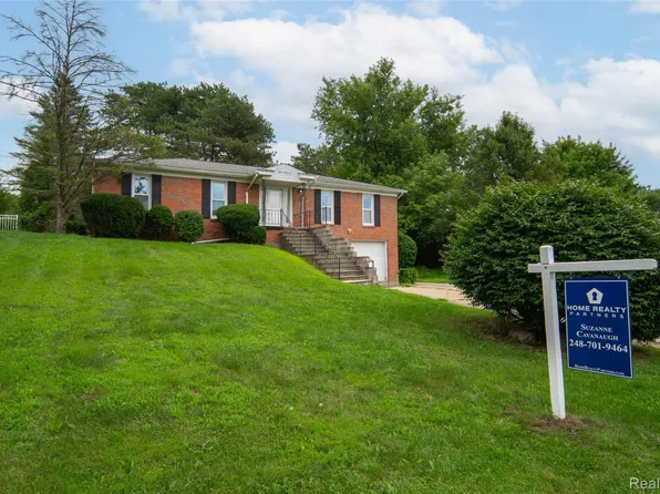 846 1st St, Milford, MI 48381
