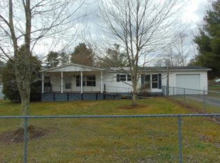 113 Clarence Ln, Daniels, WV 25832