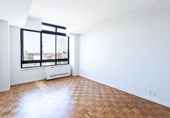5th image of 225 W 83rd St APT 18J