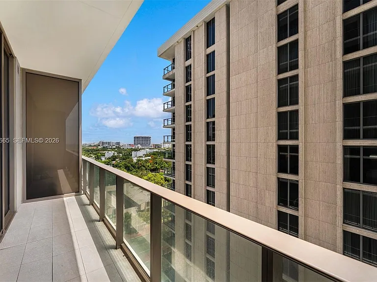 2655 S Bayshore Dr #908 — Photo 15