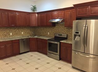 1104 Wallace St, Philadelphia, PA 19123
