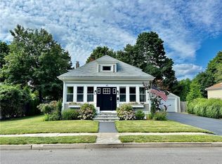 40 Coomer Ave, Warren, RI 02885