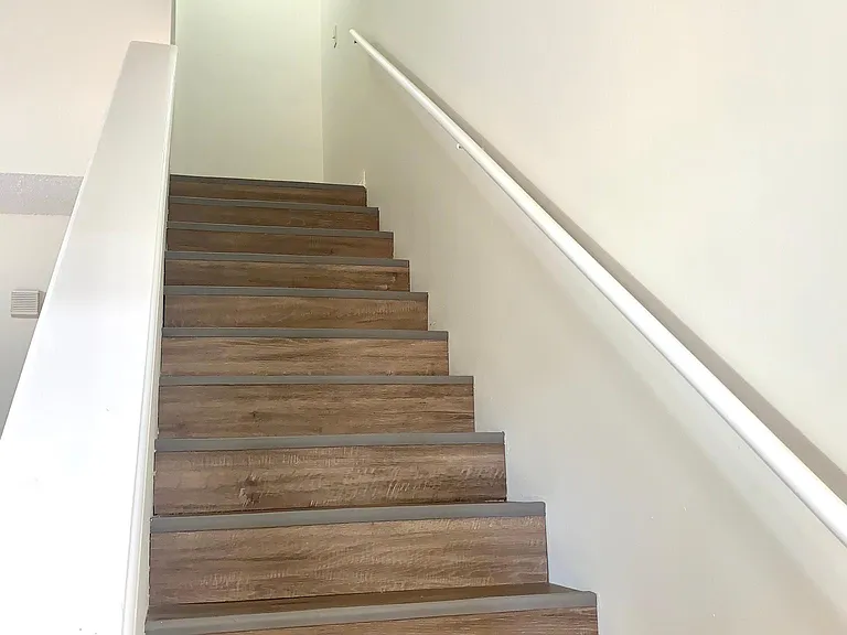 2ND FLOOR STAIRS
