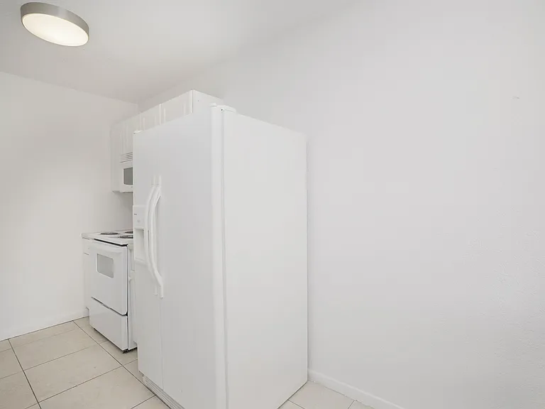 4635 Bayshore Dr #P7 — Photo 10