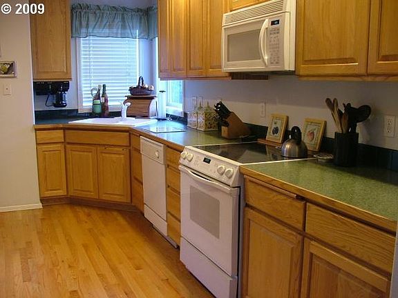 Quality oak cabinets