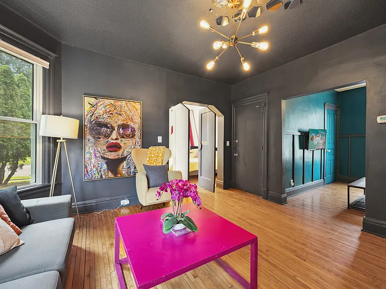 819 24th Ave NE #1 — Photo 4