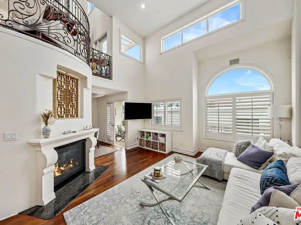 933 15th St APT C, Santa Monica, CA 90403