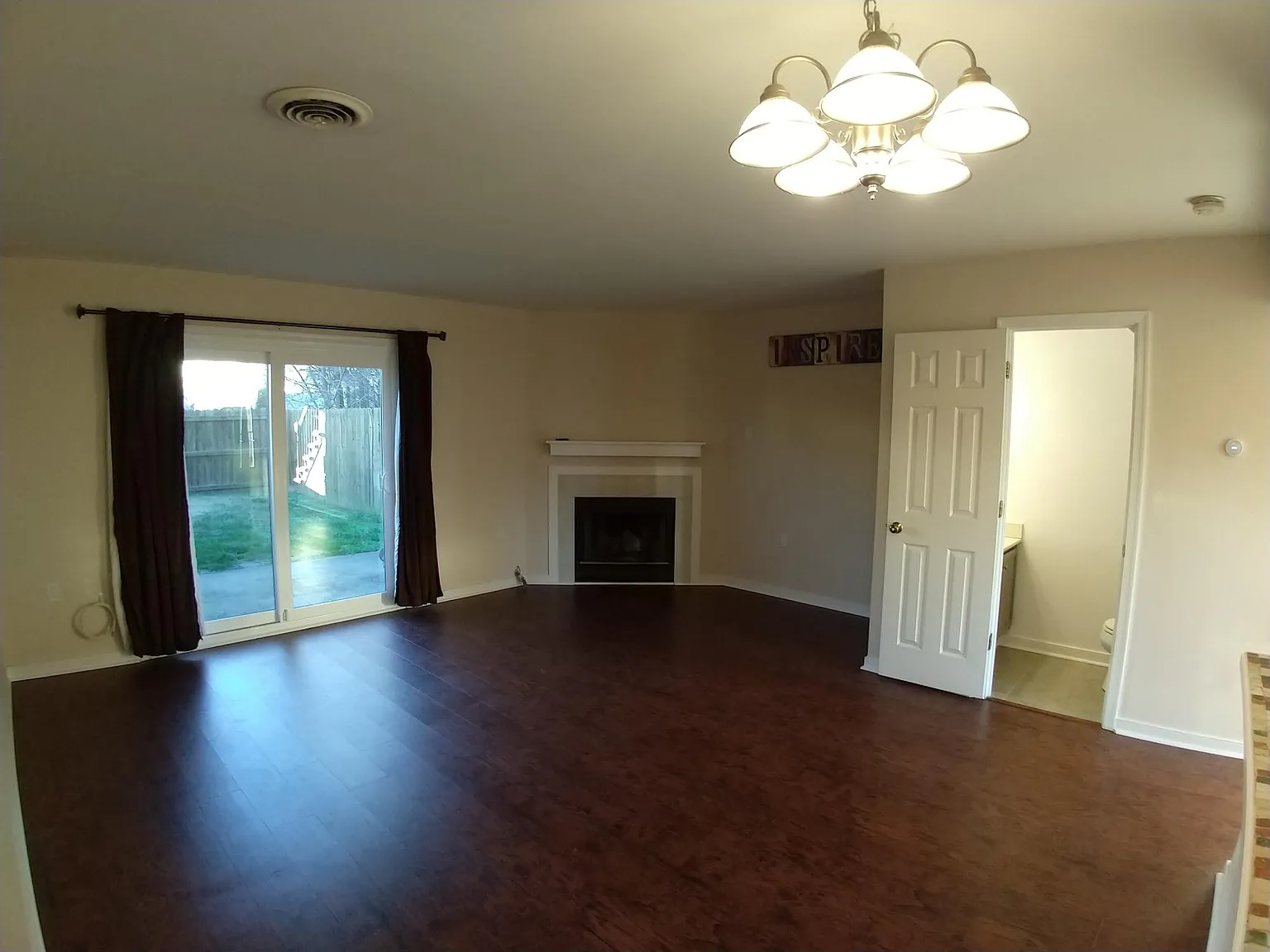2 bed, 1.5 bath, 1150 sqft, $1,650 — Photo 3