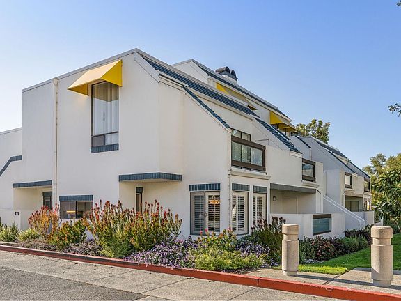 2nd image of 671 Portofino Ln