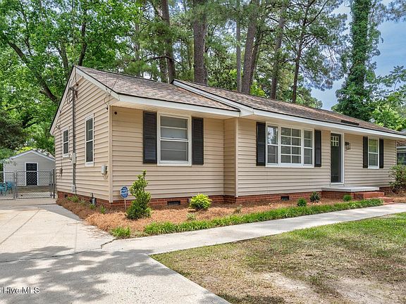 4th image of 406 Clifton Road