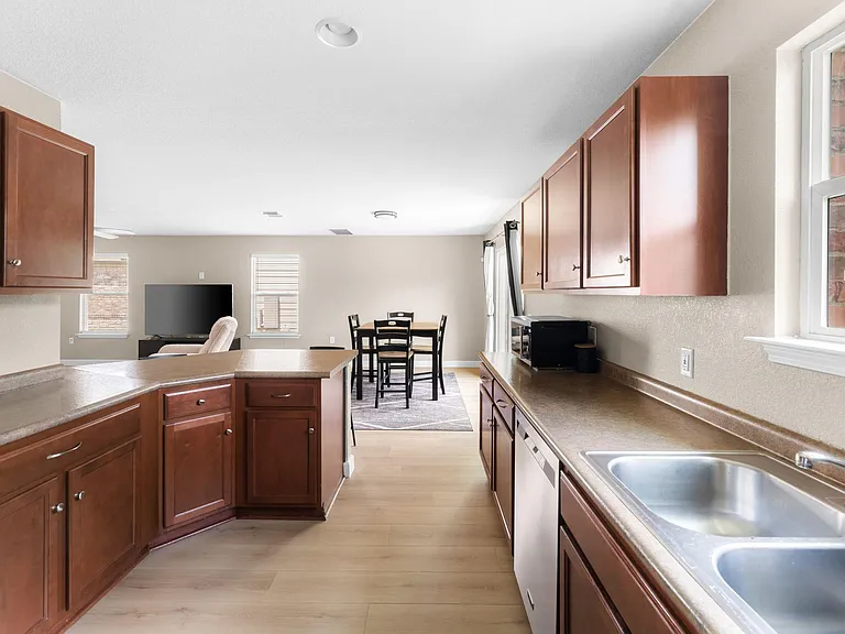 6708 Glebe Path — Photo 16