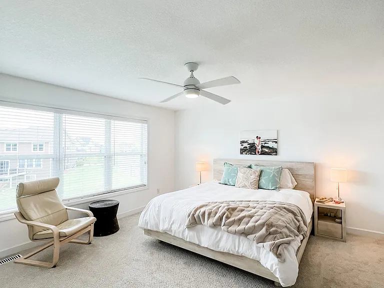 Large primary bedroom