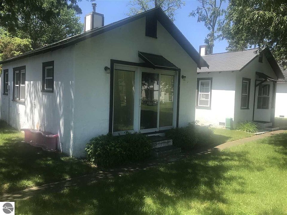 1st image of 7285 Cairn Hwy #3