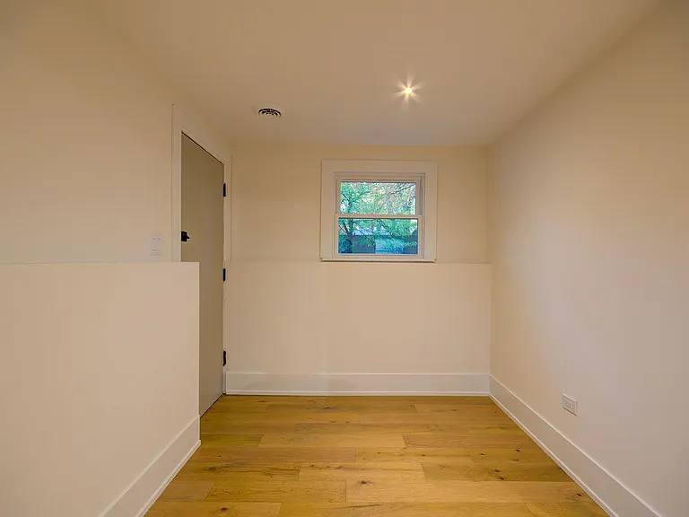 209 W Gartner Rd — Photo 10
