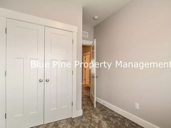 5th image of 704 S Saturn Ave Unit A