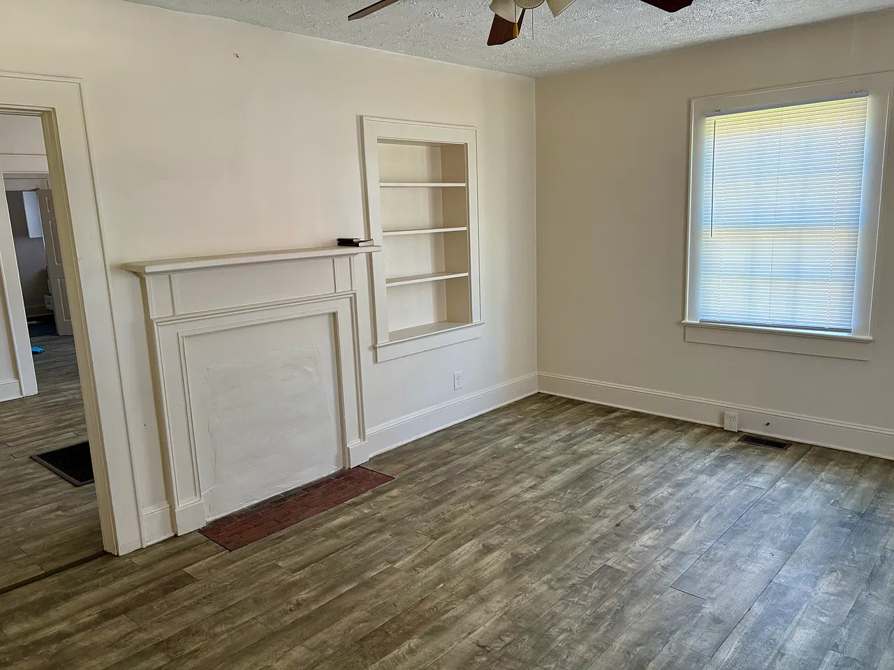 2 bed, 800 sqft, $800 — Photo 3