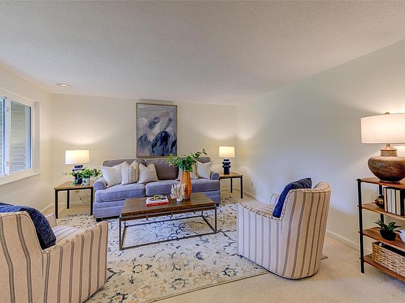 4th image of 124 Marine Ln