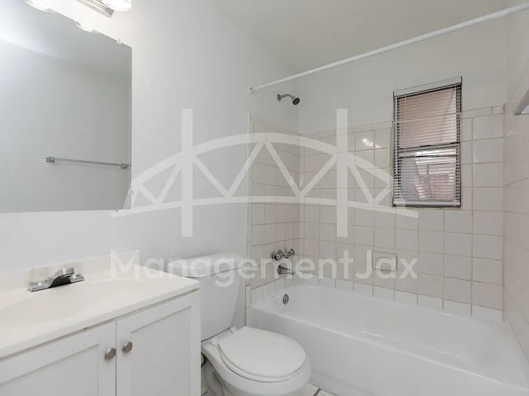 2661 W 25th St — Photo 8