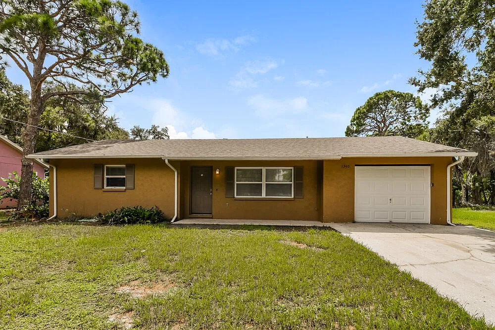 2 bed, 2.0 bath, 972 sqft, $2,520 — Photo 1