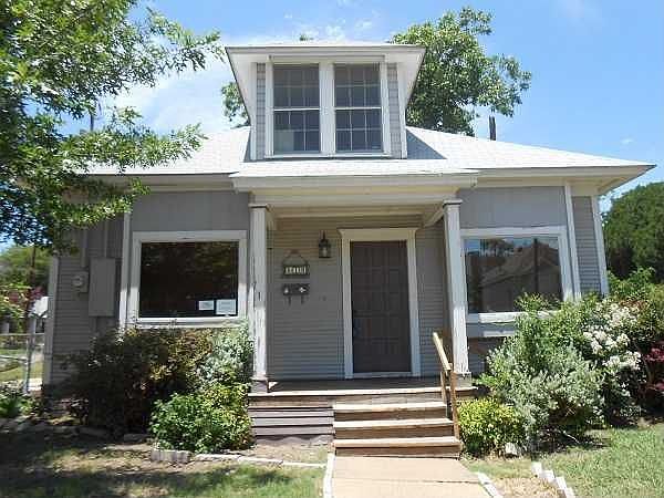 1st image of 810 W White Ave