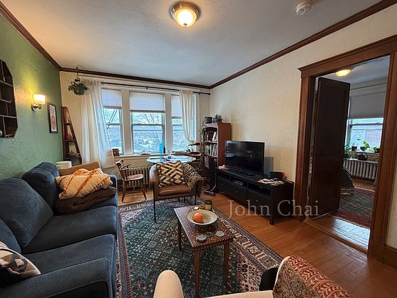 3rd image of 16 Lakeville Rd APT 12