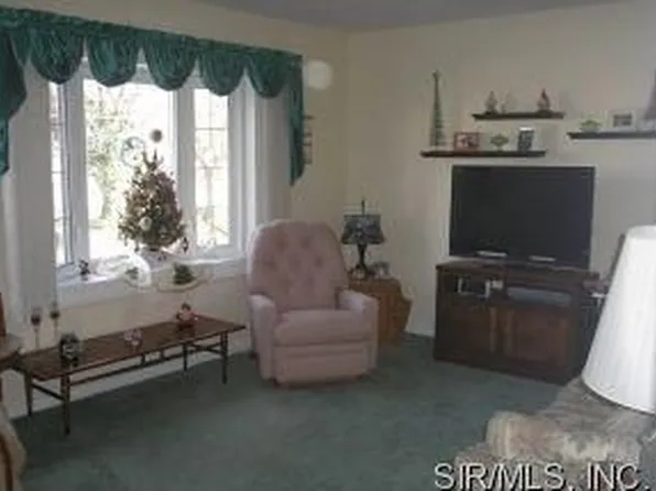 4040 Alby St, Alton, IL 62002