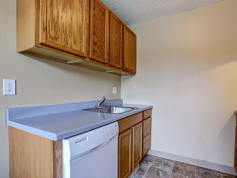 Arbor View Apartments — Photo 8